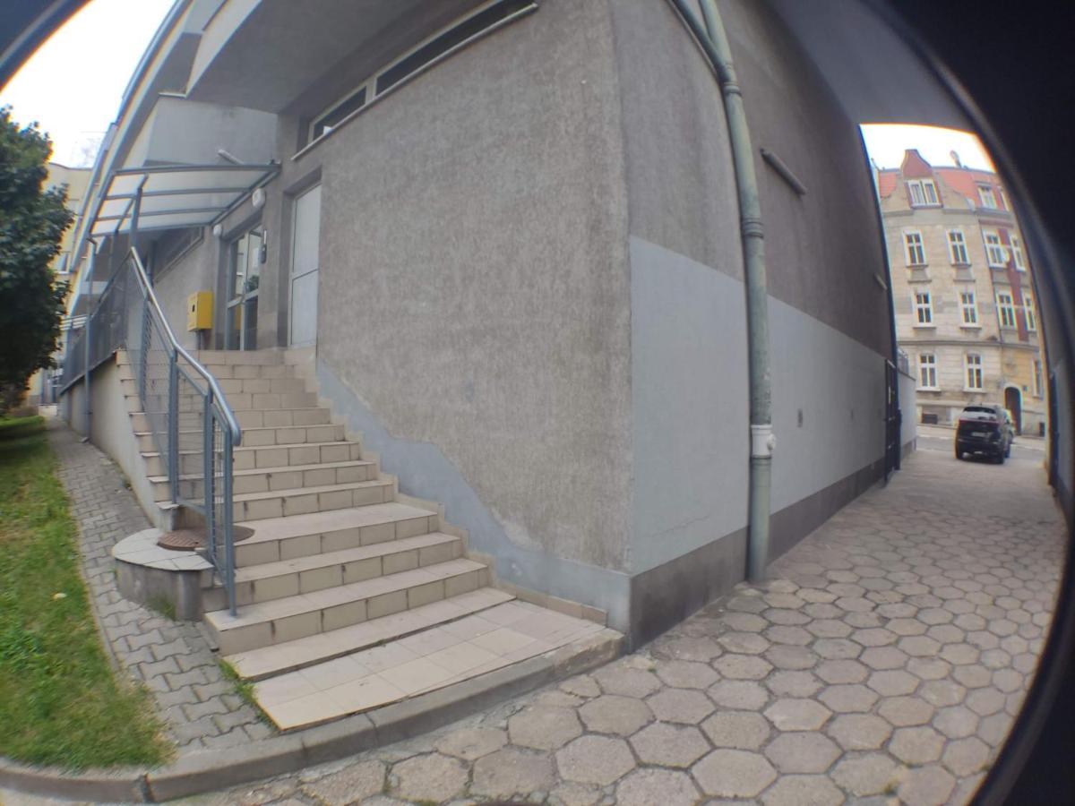 3030 Jana Spychalskiego 32 - Tanie Pokoje W Apartamencie - Samodzielne Zameldowanie - Self Check In Poznań Esterno foto