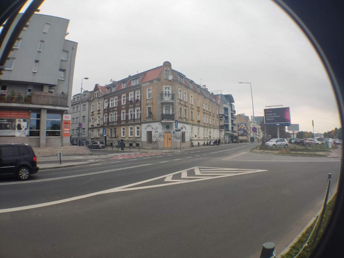 3030 Jana Spychalskiego 32 - Tanie Pokoje W Apartamencie - Samodzielne Zameldowanie - Self Check In Poznań Esterno foto