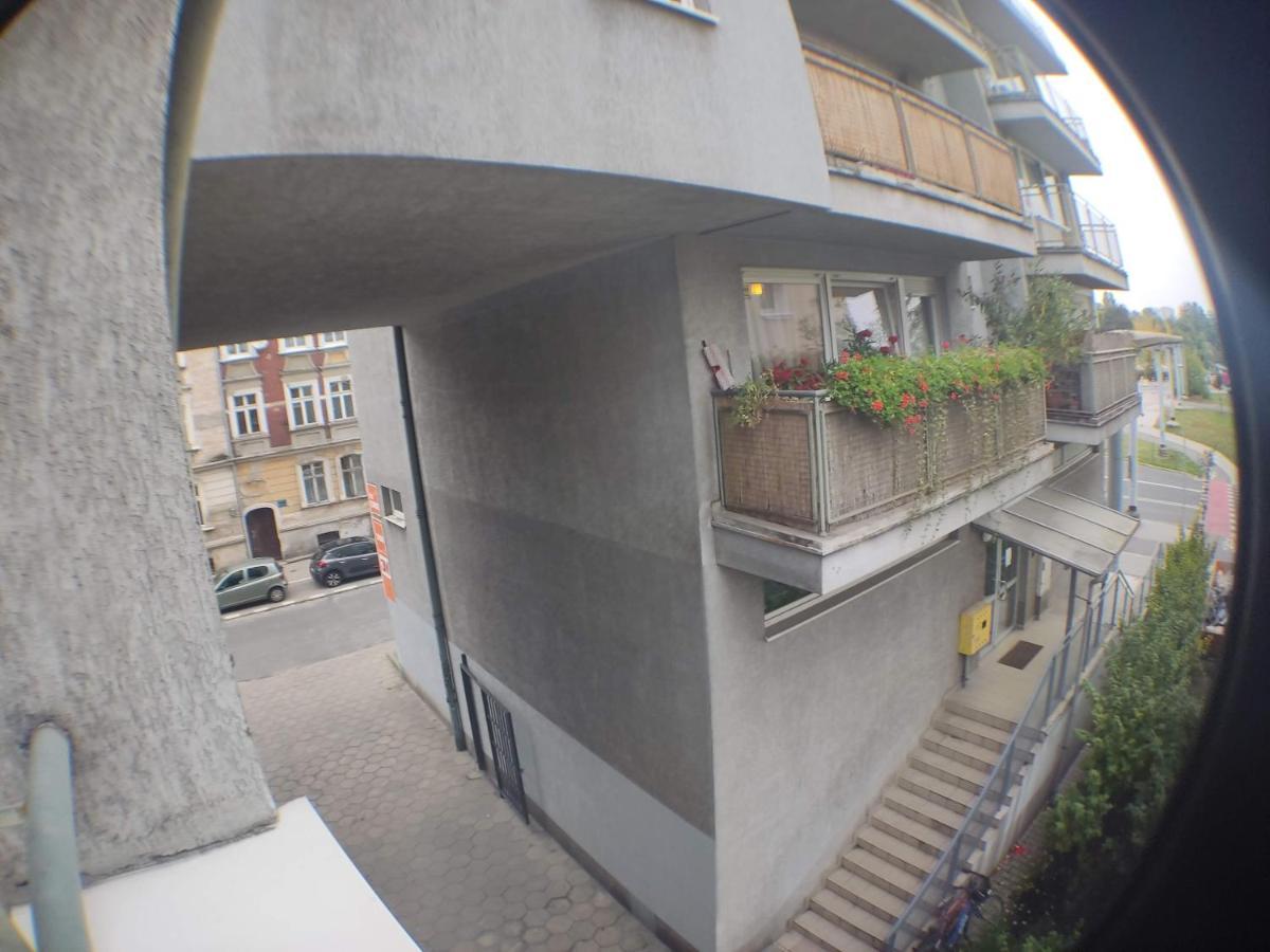 3030 Jana Spychalskiego 32 - Tanie Pokoje W Apartamencie - Samodzielne Zameldowanie - Self Check In Poznań Esterno foto