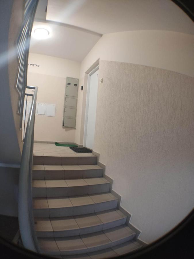 3030 Jana Spychalskiego 32 - Tanie Pokoje W Apartamencie - Samodzielne Zameldowanie - Self Check In Poznań Esterno foto
