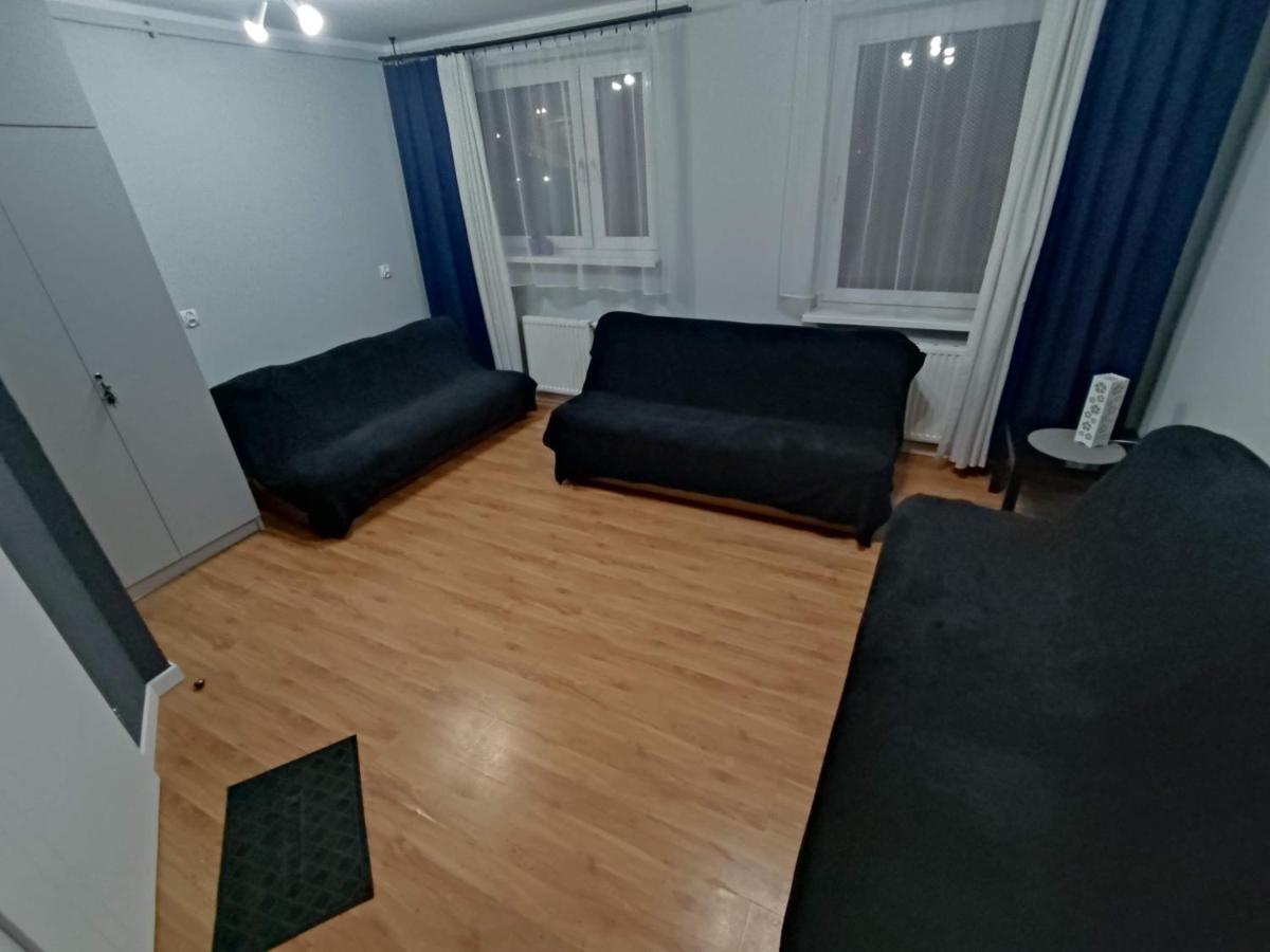 3030 Jana Spychalskiego 32 - Tanie Pokoje W Apartamencie - Samodzielne Zameldowanie - Self Check In Poznań Esterno foto