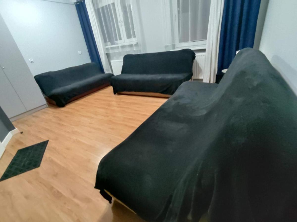3030 Jana Spychalskiego 32 - Tanie Pokoje W Apartamencie - Samodzielne Zameldowanie - Self Check In Poznań Esterno foto