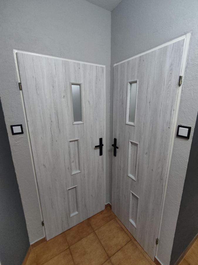 3030 Jana Spychalskiego 32 - Tanie Pokoje W Apartamencie - Samodzielne Zameldowanie - Self Check In Poznań Esterno foto